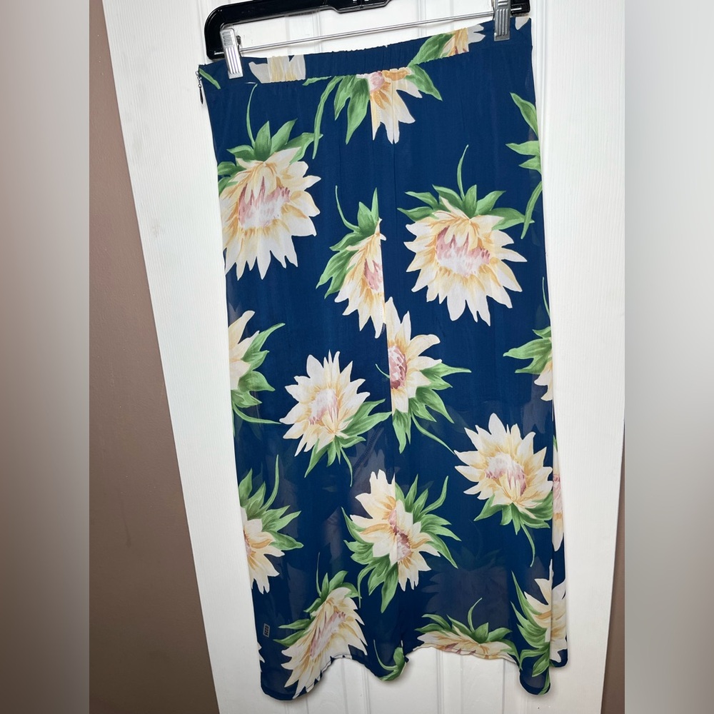 Show Me Your Mumu Sunflower Two-Piece Set: Tie Front Top & Maxi Skirt - Medium - Picture 13 of 17